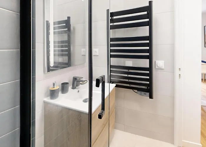 869-Suite Bleuet - Superbe Appartement